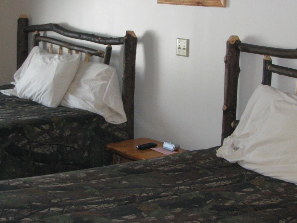 Pine Knoll Hotel Lakeside Lodge & Cabin Old Forge Εξωτερικό φωτογραφία