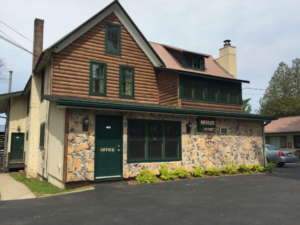 Pine Knoll Hotel Lakeside Lodge & Cabin Old Forge Εξωτερικό φωτογραφία