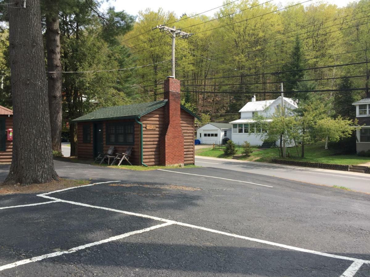 Pine Knoll Hotel Lakeside Lodge & Cabin Old Forge Εξωτερικό φωτογραφία