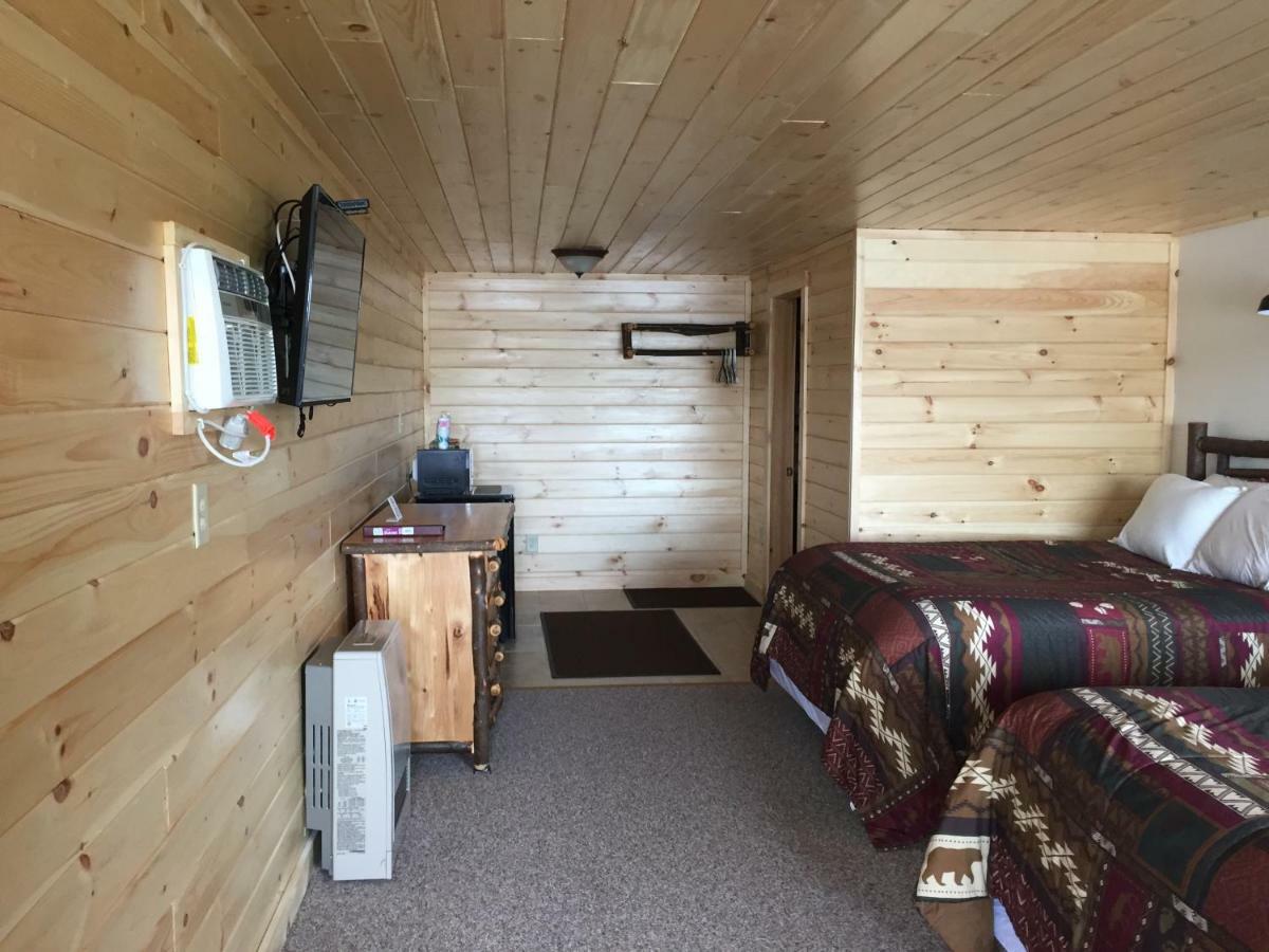 Pine Knoll Hotel Lakeside Lodge & Cabin Old Forge Εξωτερικό φωτογραφία