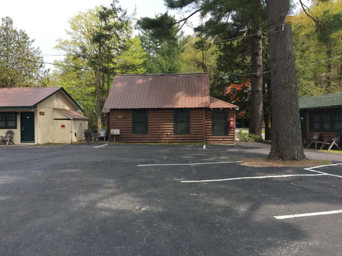 Pine Knoll Hotel Lakeside Lodge & Cabin Old Forge Εξωτερικό φωτογραφία