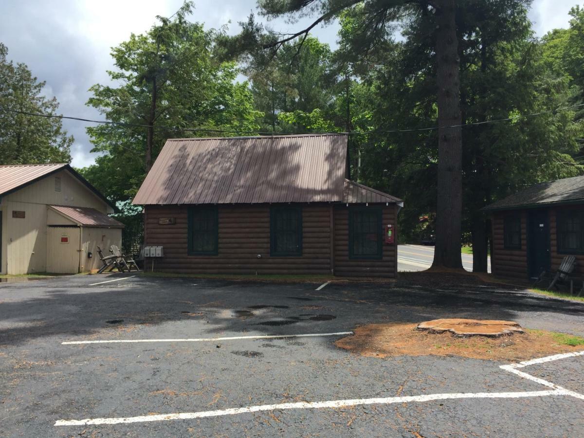 Pine Knoll Hotel Lakeside Lodge & Cabin Old Forge Εξωτερικό φωτογραφία